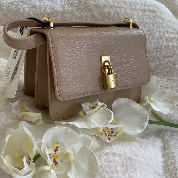 Ted Baker London - Picture 2 of 9